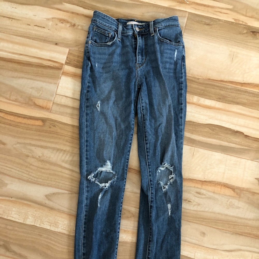 levi skinny ripped jeans